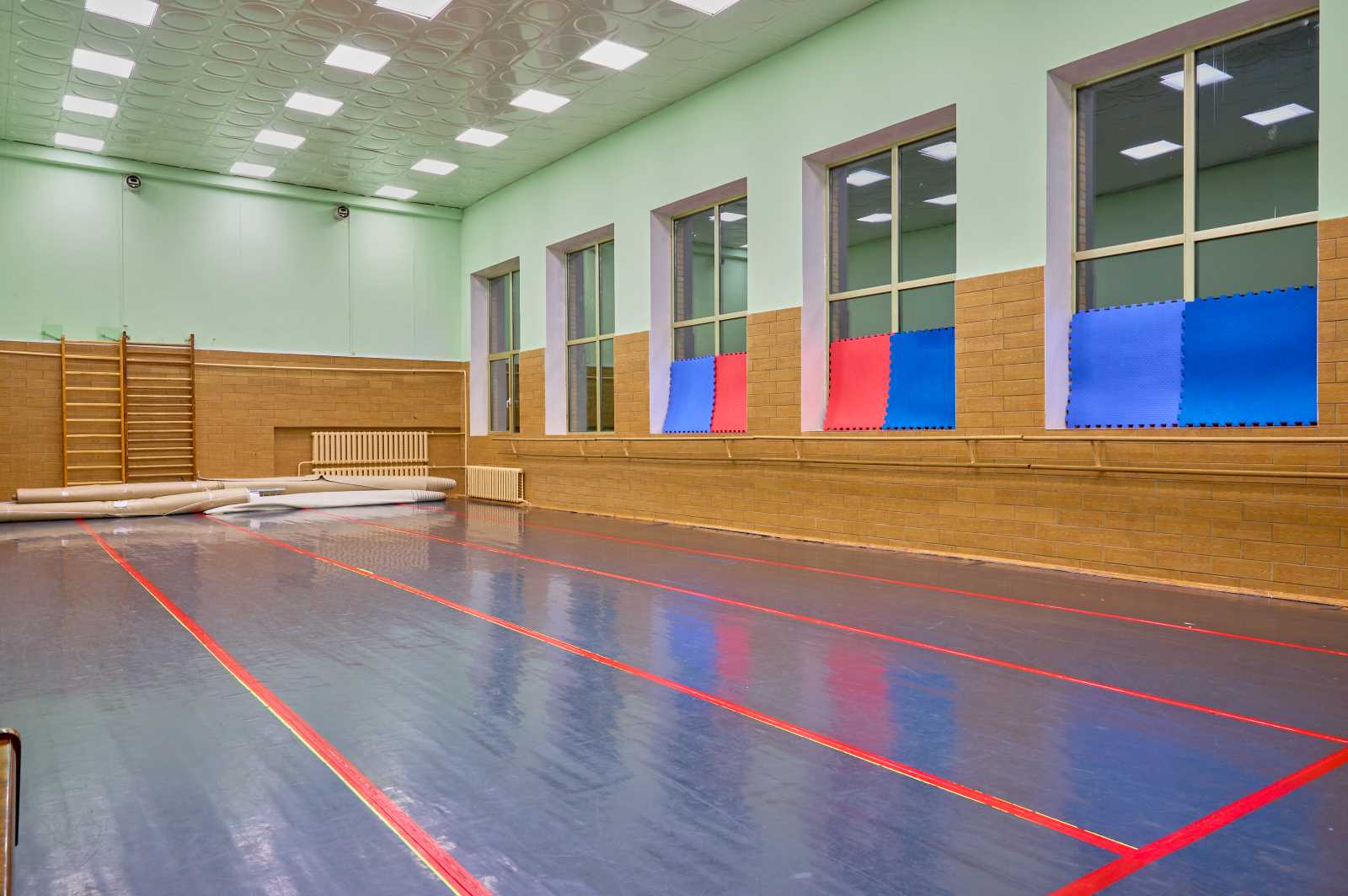 Зал 18х9м для гимнастики, аэробики и проведения фитнес-тренировок